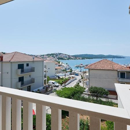 T&T Sea View Apartments Trogir Exteriör bild