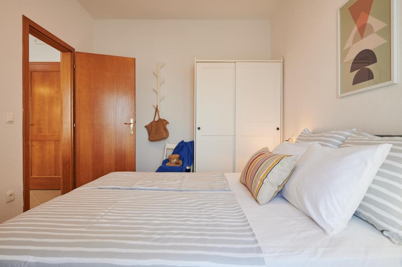 T&T Sea View Apartments Trogir Exteriör bild
