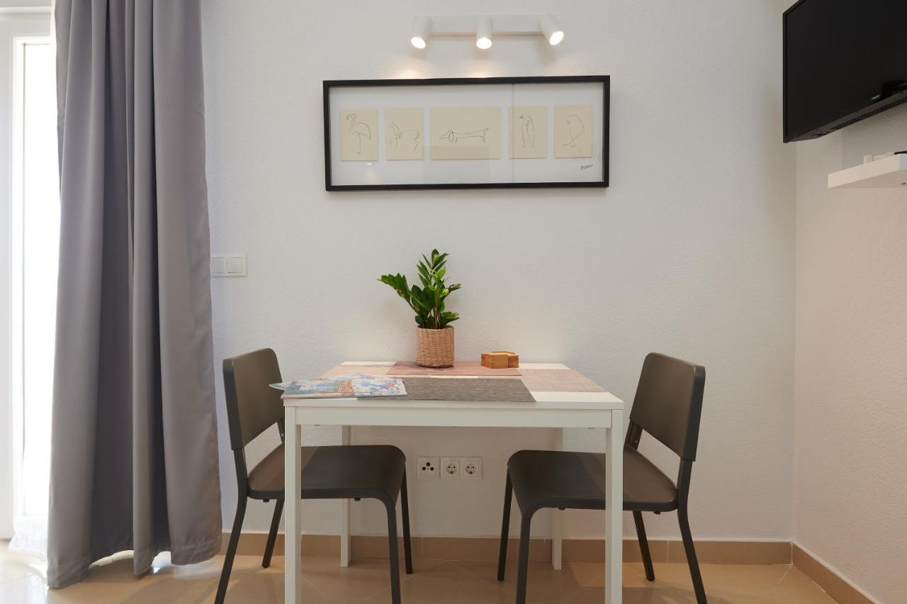 T&T Sea View Apartments Trogir Exteriör bild
