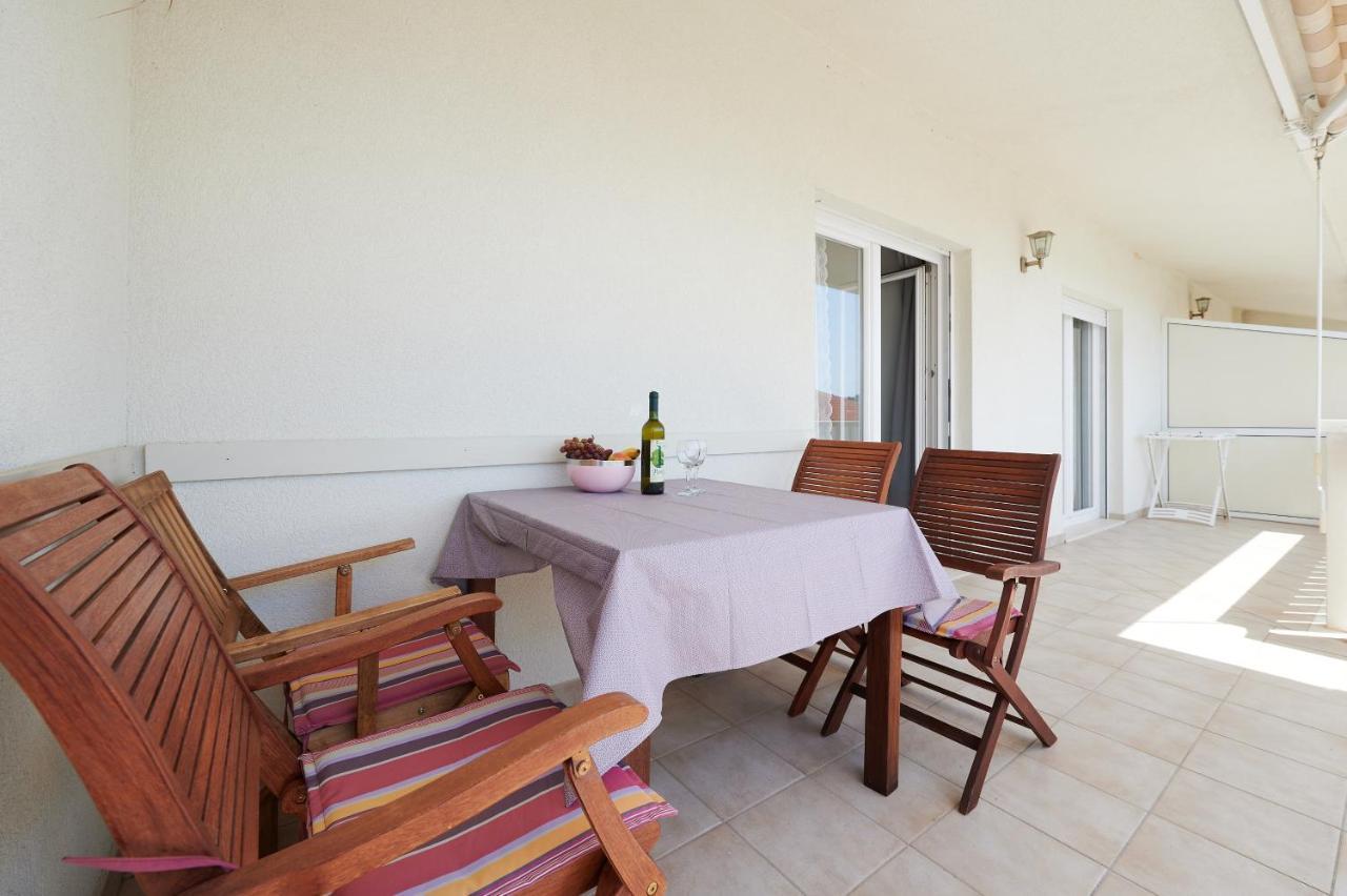 T&T Sea View Apartments Trogir Exteriör bild