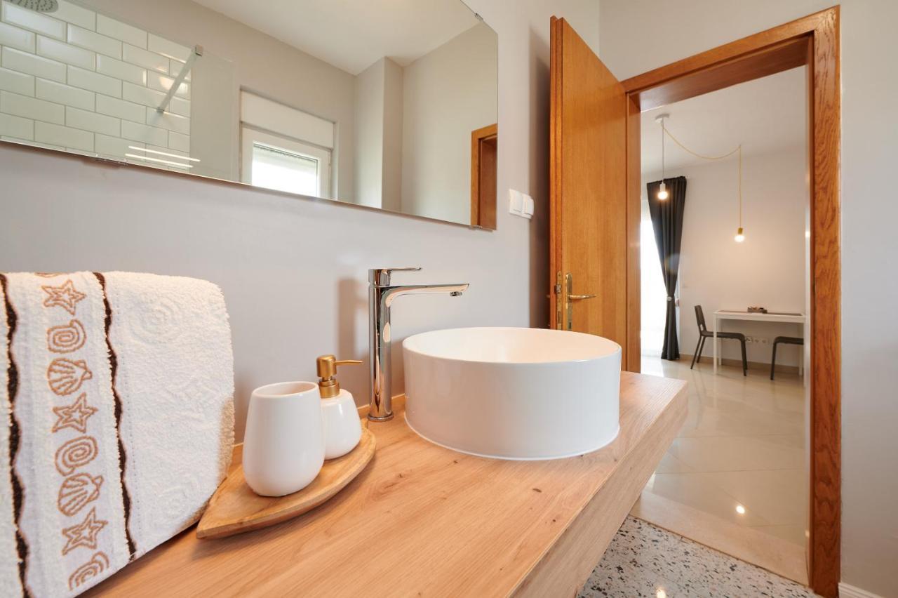 T&T Sea View Apartments Trogir Exteriör bild