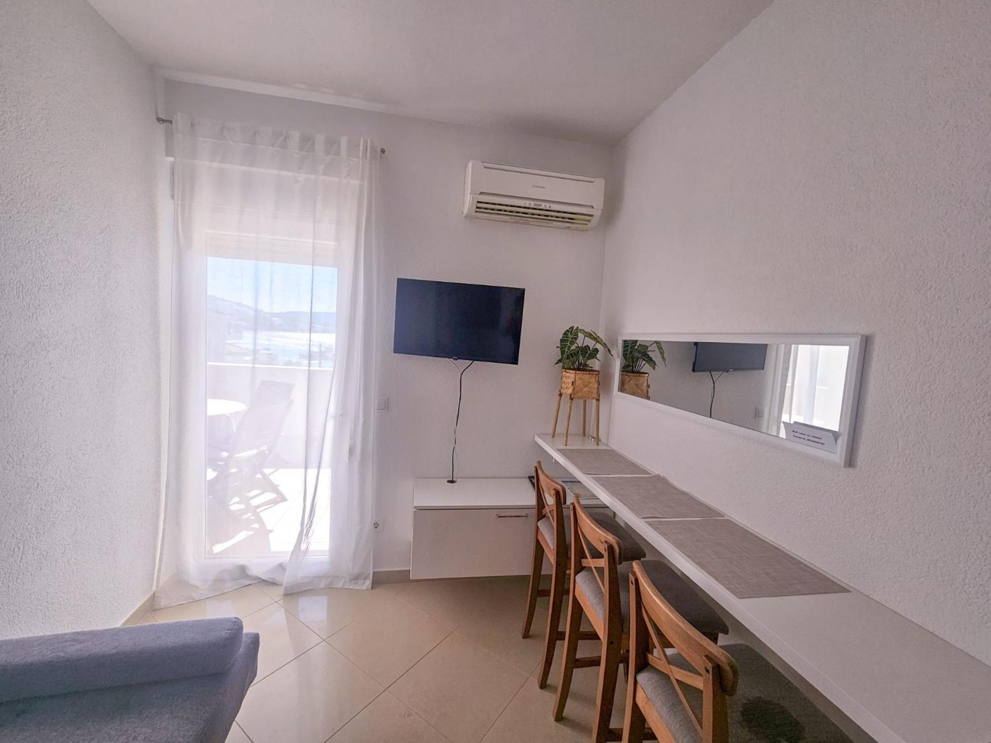 T&T Sea View Apartments Trogir Exteriör bild