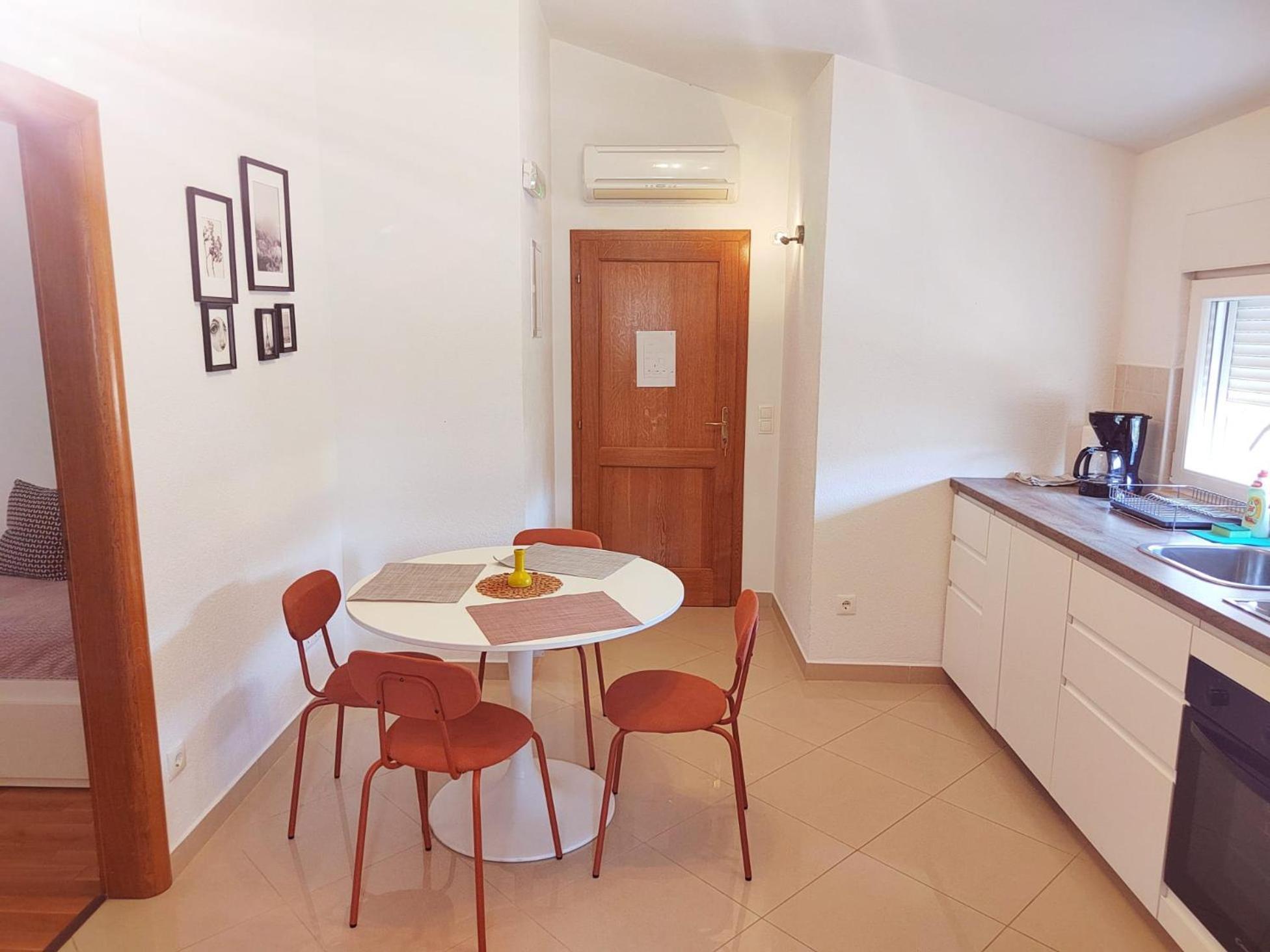 T&T Sea View Apartments Trogir Exteriör bild