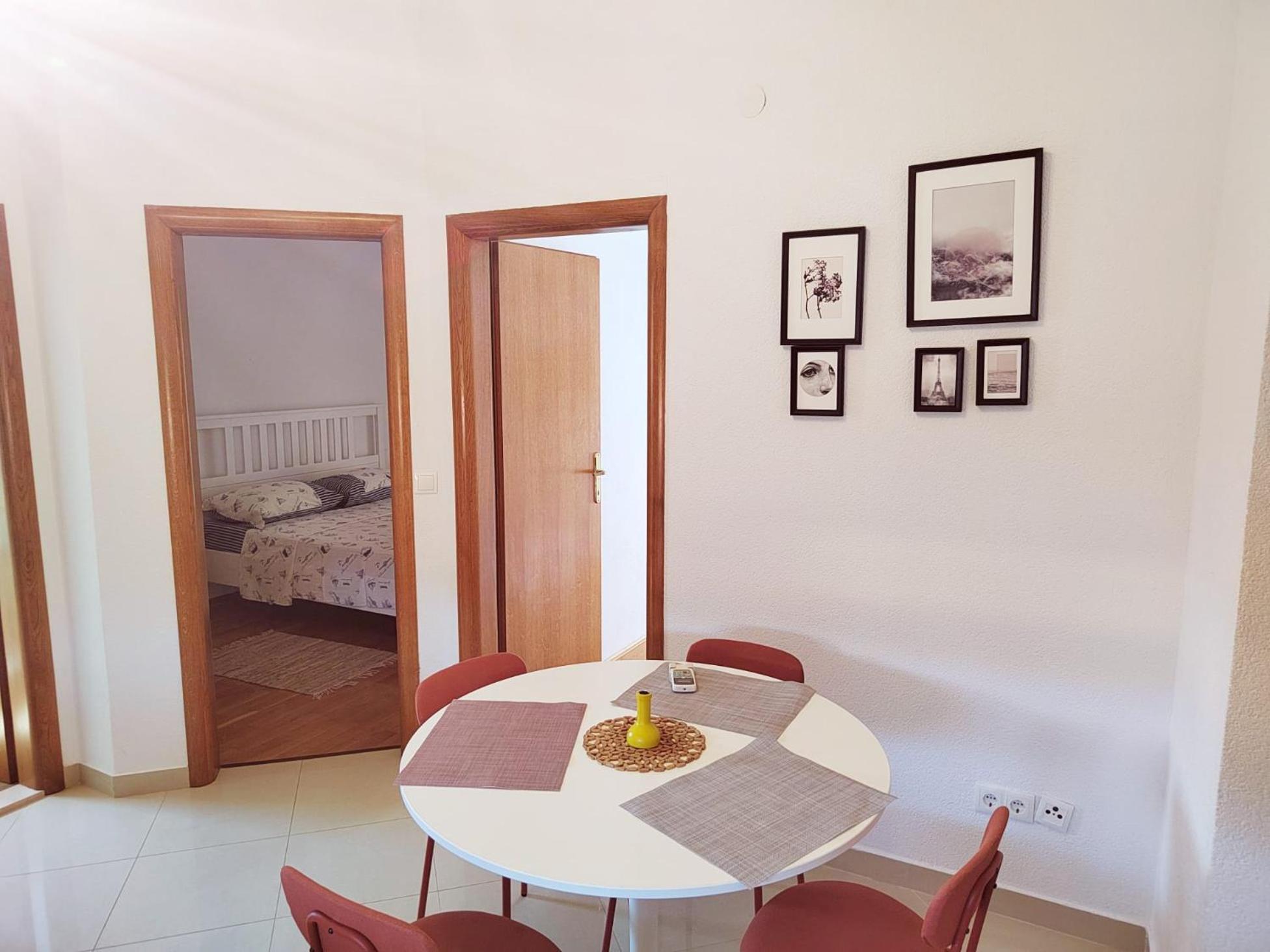 T&T Sea View Apartments Trogir Exteriör bild