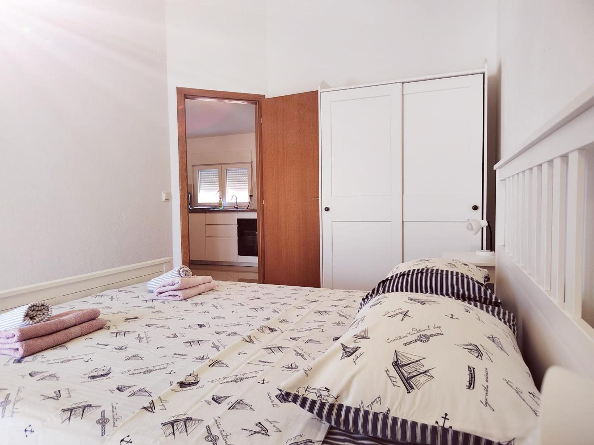 T&T Sea View Apartments Trogir Exteriör bild