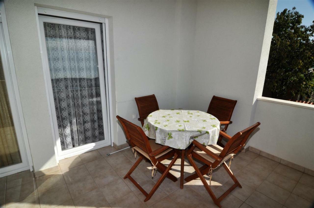 T&T Sea View Apartments Trogir Exteriör bild