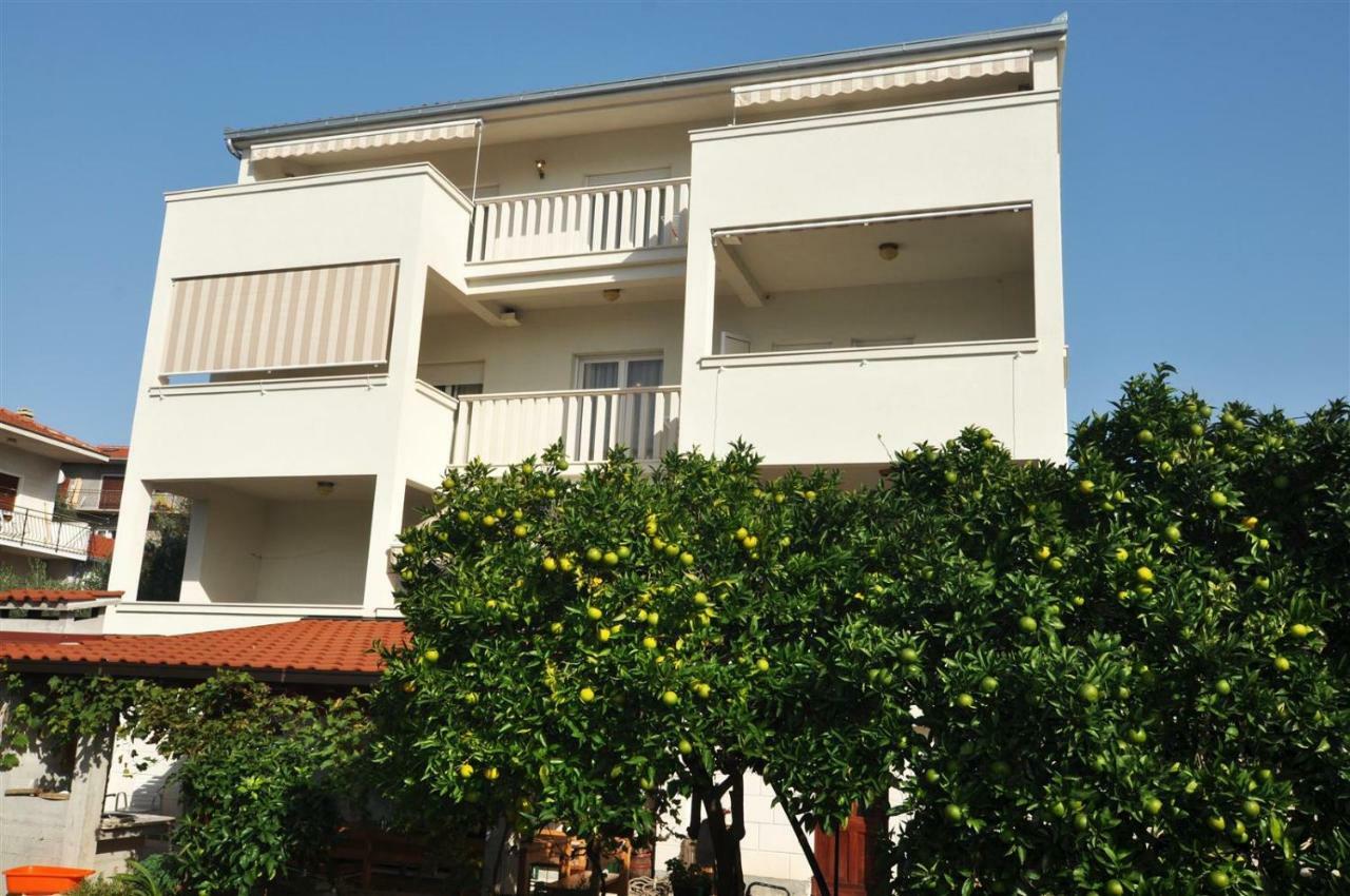 T&T Sea View Apartments Trogir Exteriör bild